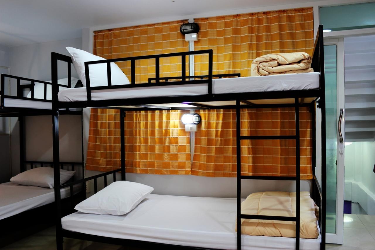 Home Base Hostel (Adults Only) Bangkok Eksteriør billede