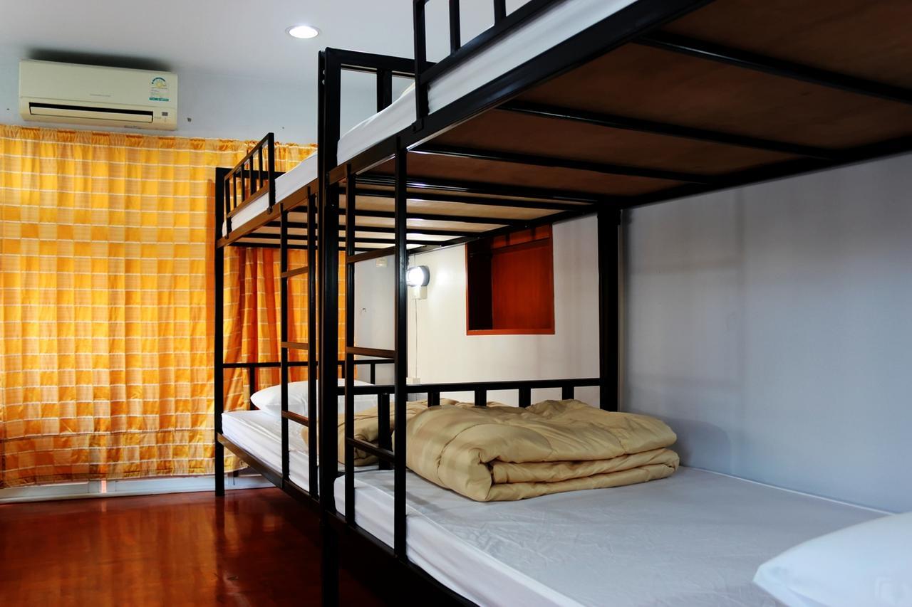 Home Base Hostel (Adults Only) Bangkok Eksteriør billede