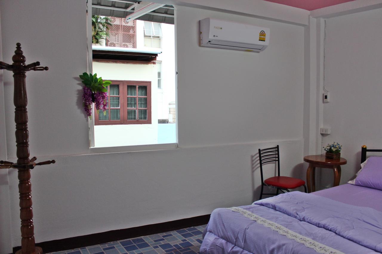 Home Base Hostel (Adults Only) Bangkok Eksteriør billede